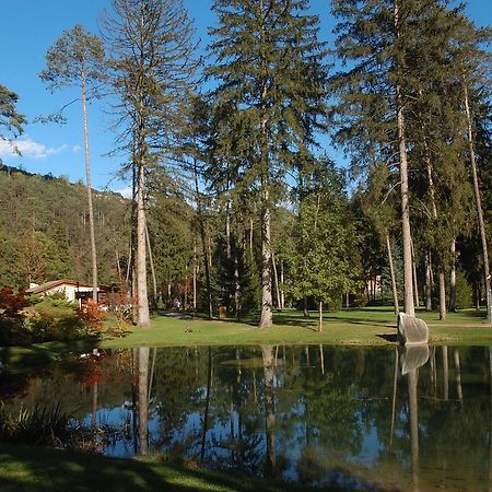 Albergo Sayonara Comano Terme Bagian luar foto