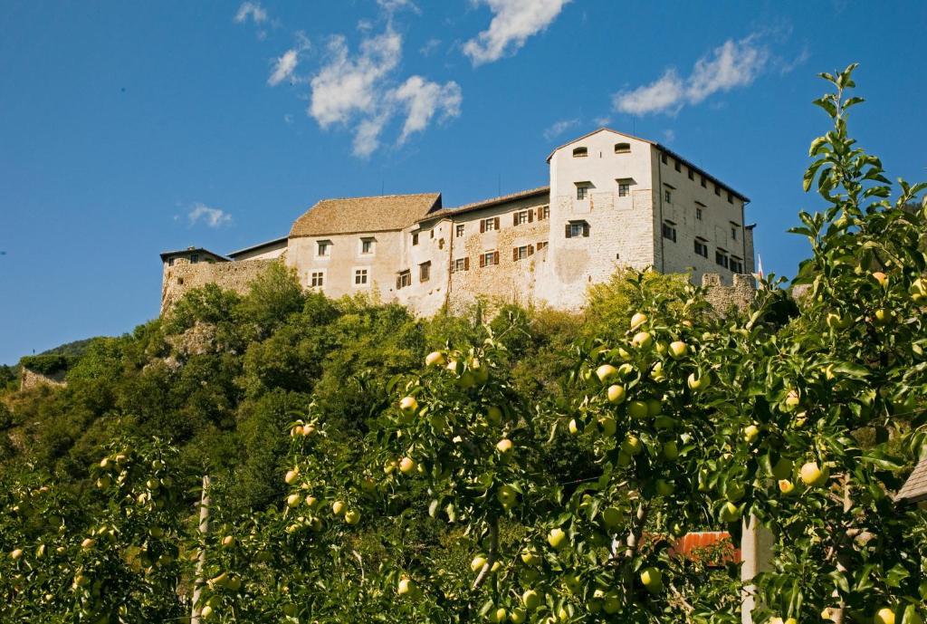 Albergo Sayonara Comano Terme Bagian luar foto