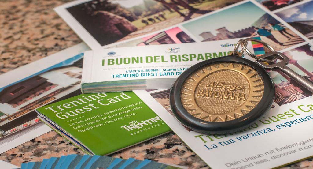Albergo Sayonara Comano Terme Bagian luar foto