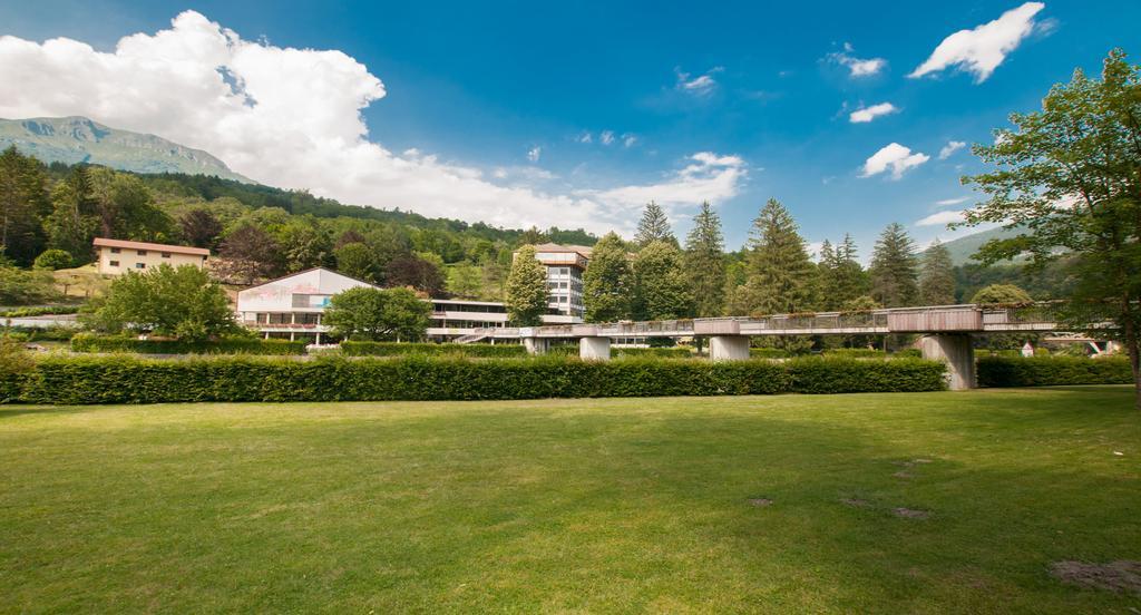 Albergo Sayonara Comano Terme Bagian luar foto